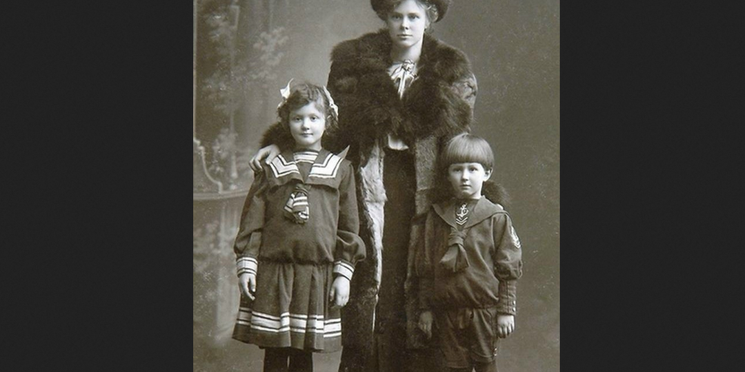 Этот малыш стал известным авиаконструктором: кто же это?