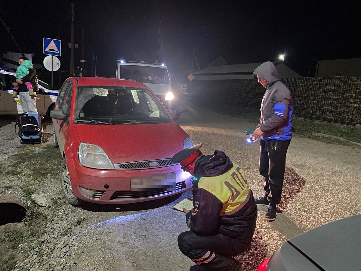 За что инспектор ГИБДД может снять регистрационные номера с автомобиля