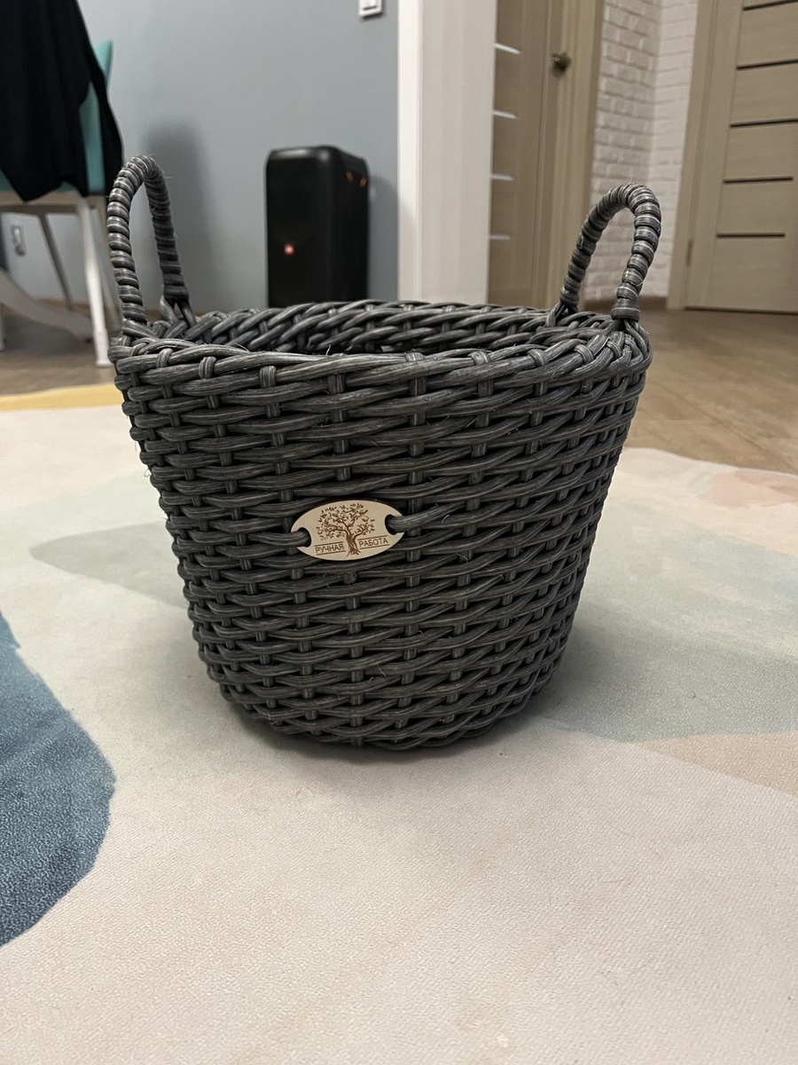 Моя первая работа. Не судите строго.