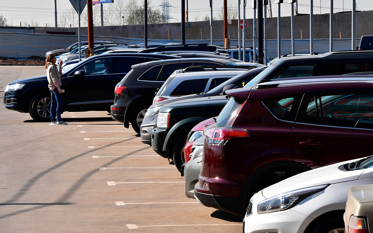 Komsomolskaya Pravda / Global Look Press📷Если вы сами поцарапали чужую машину, оставайтесь на месте, фиксируйте происшествие и ждите владельца или сотрудников полиции