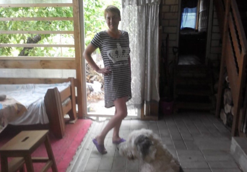 Это мы с Маклаем на летней кухне