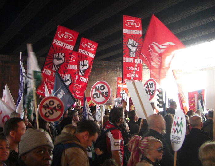 В Британии лидера крупнейшего профсоюза осуждают за поездку в Донбасс