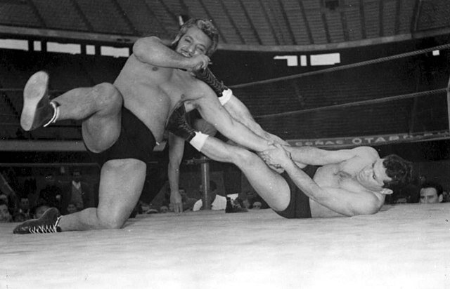    Он двигался в ринге так, как будто просчитывал ситуацию на несколько ходов вперед. Фото: spyurk.cyou