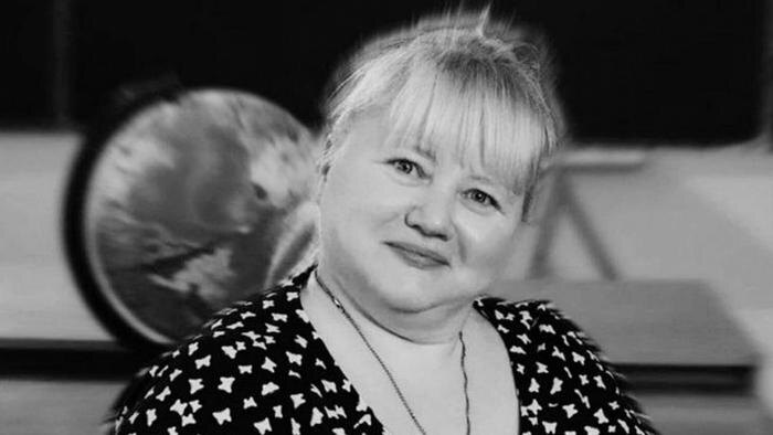 Педагог скончалась сегодня утром. Обложка © VK / МАОУ СОШ 77