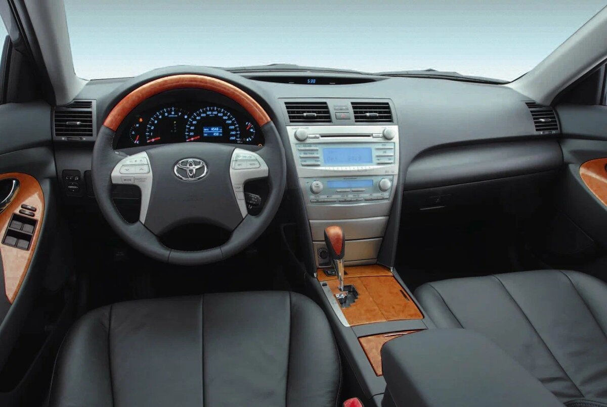 Toyota Camry V40 внутри