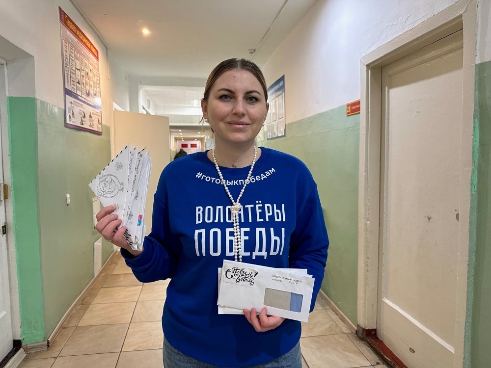    Нижегородские волонтёры передали помощь в военный госпиталь