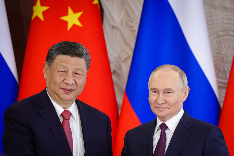    Ушаков: Си Цзиньпин пригласил Путина с официальным визитом в Китай GLOBAL LOOK PRESS