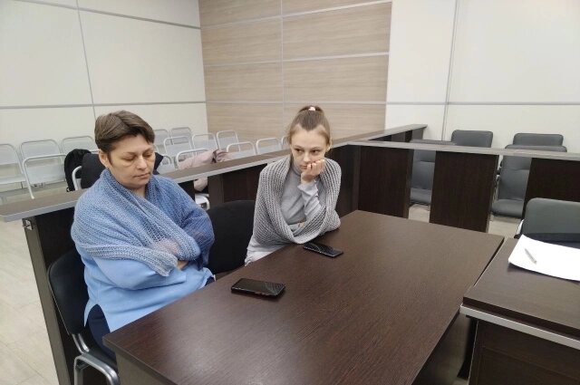    Мать и сестра Данила в зале суда. Фото: АиФ/ Наталья Кузнецова