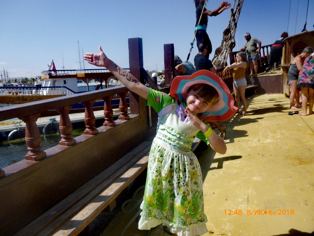 Вот мы и на пристани у шхуны