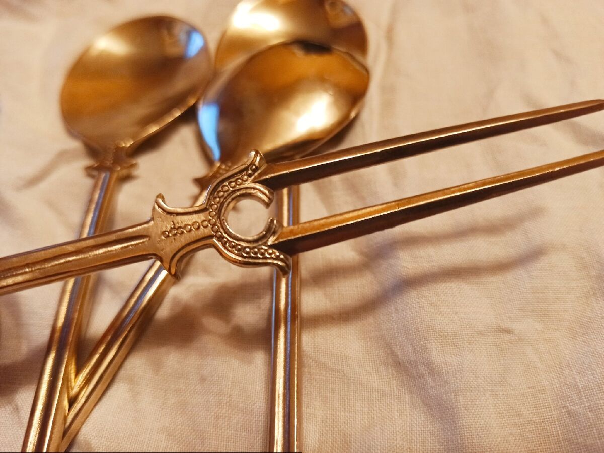 Давайте поговорим о вилках. Ну и о ложках немного.