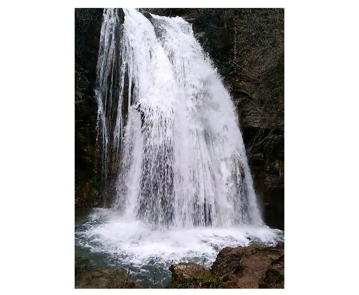 Водопад Джур-Джур в январе. Фото авторов