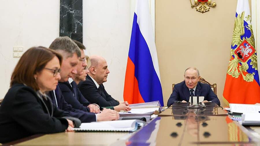 Россию «перенастроили» на стагнацию и медленную смерть: надежды на бурный экономический рост испарились