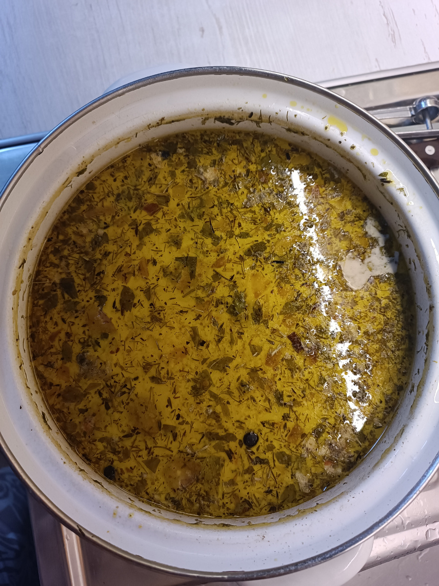 Минус одна тарелка 😊