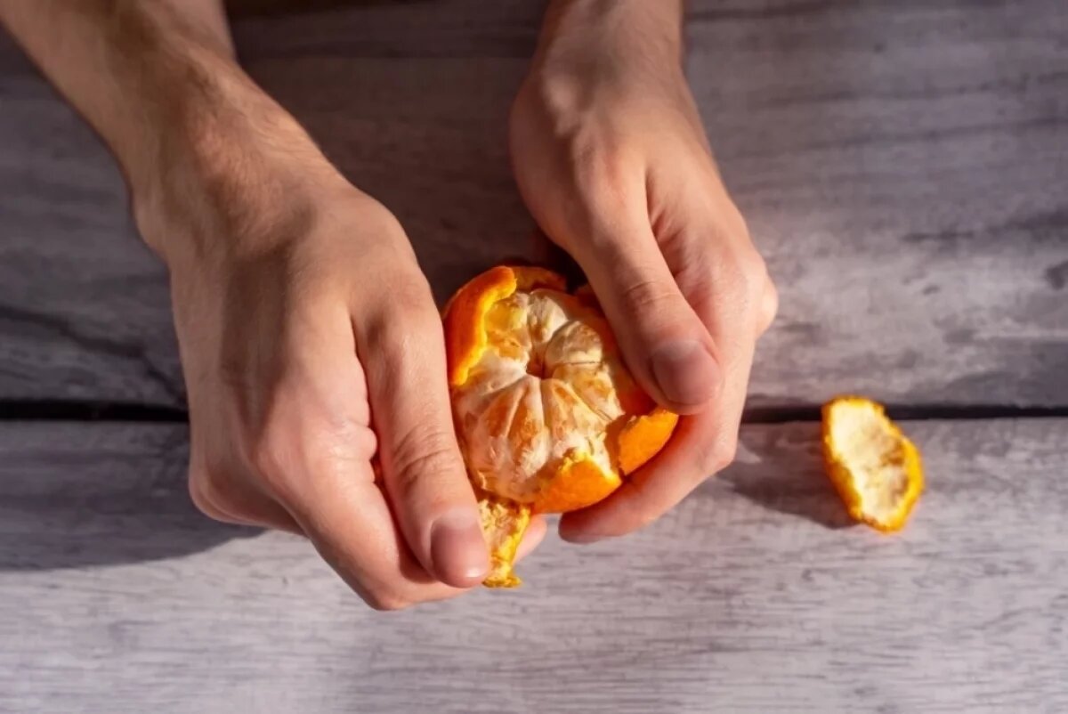    Кожуре зимних фруктов можно и нужно найти применение в домашнем хозяйстве.