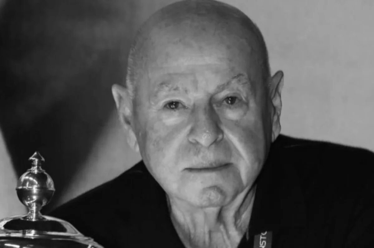    Умер заслуженный тренер России по теннису Владимир Камельзон