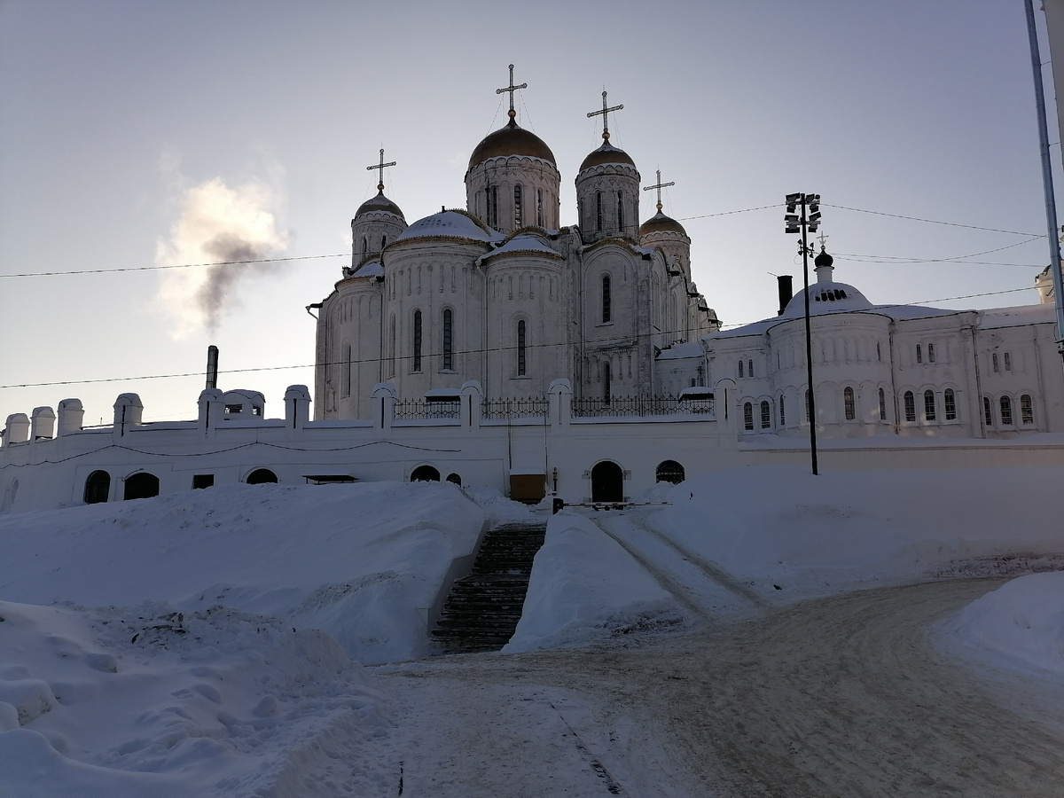 Вид на собор с северо-восточной стороны 4.2.26
