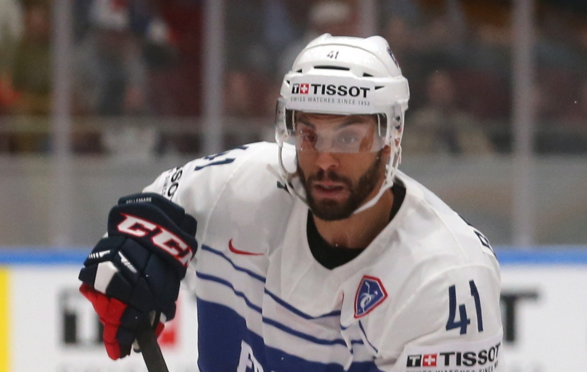    Нападающий сборной Франции Пьер-Эдуар Белльмар   Сергей Савостьянов/ТАСС