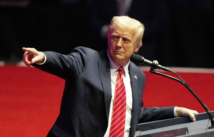    После 3 млн новых документов Трамп призвал всех забыть Эпштейна. Что скрывают новые файлы?