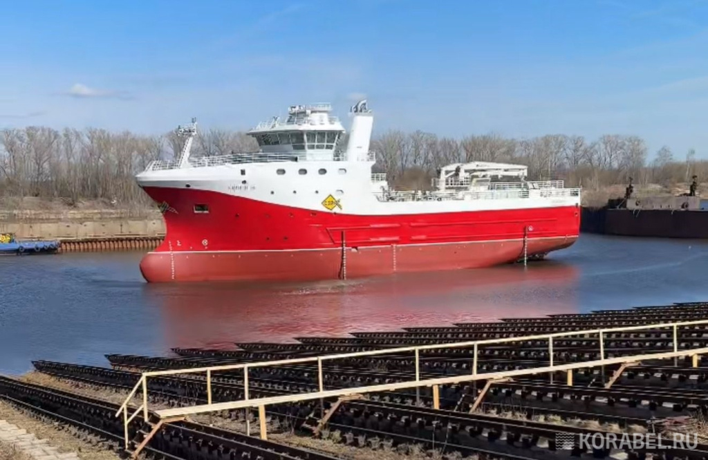 Спущен на воду краболов "Кильдин" проекта КСП01 / Фото: Корабел.Ру  📷
