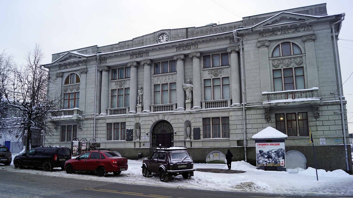 Первый домашний музей Дмитрий Бурылин организовал в подвале своего жилого особняка. А спустя примерно 10 лет выстроил отдельное здание для собрания. Листайте галерею, чтобы увидеть еще фото