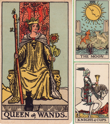 Карты предупреждают: гадание на другого — путь сквозь туман иллюзий.  📷
