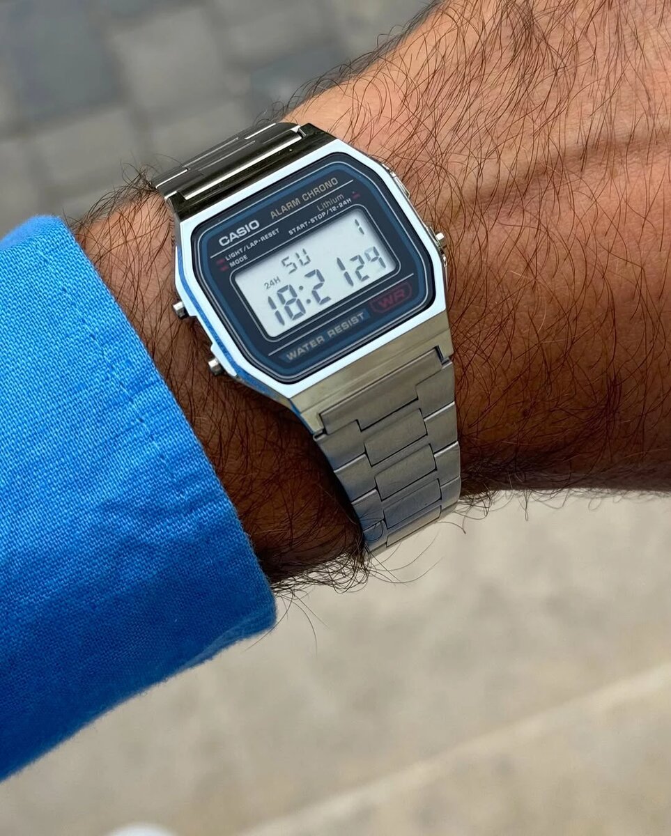 Модель Casio A158WA‑1 впервые появилась в продаже в 1989 году, но сегодня не теряет актуальность