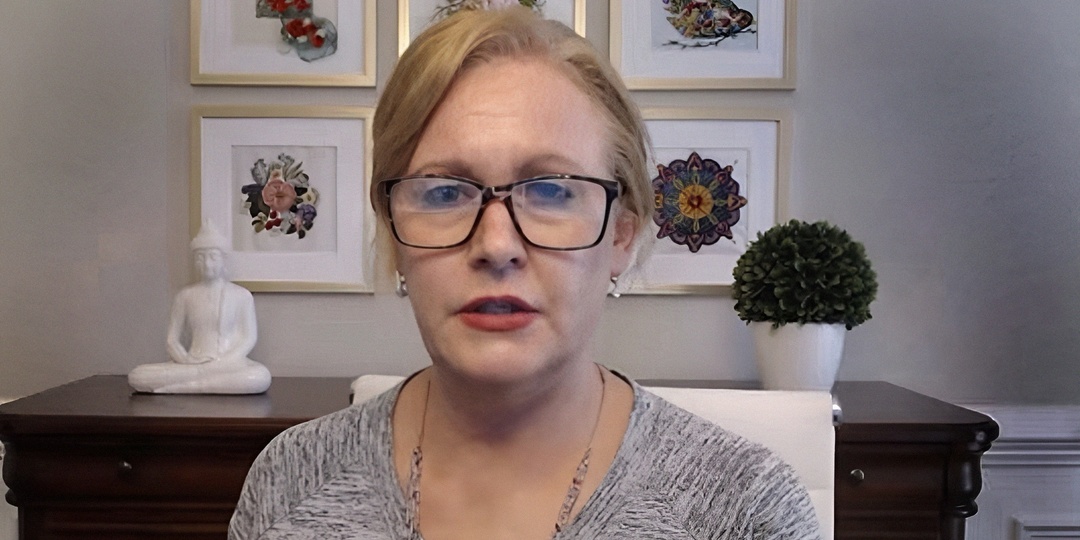 А. Харрис: «У меня есть важное предупреждение для человечества. После того, как мое сердце остановилось, я увидела будущее»