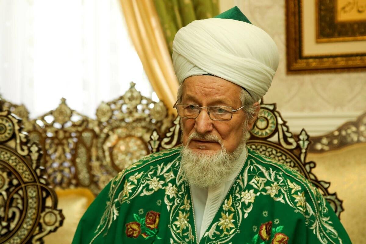    Верховный муфтий России напомнил, что демонстративный намаз может создать неудобства для окружающих