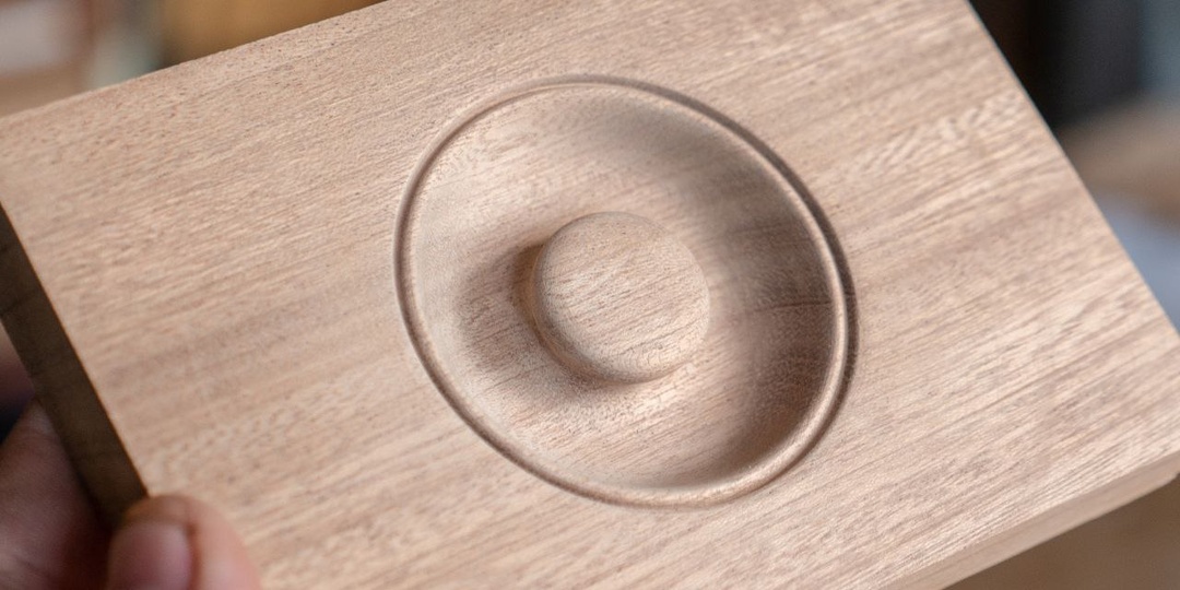 Изготовление новой столешницы с подвесным ящичком для швейной машины Зингер