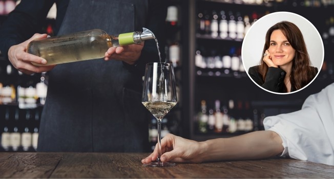 Нюхает и разливает: зачем нужен сомелье в ресторане