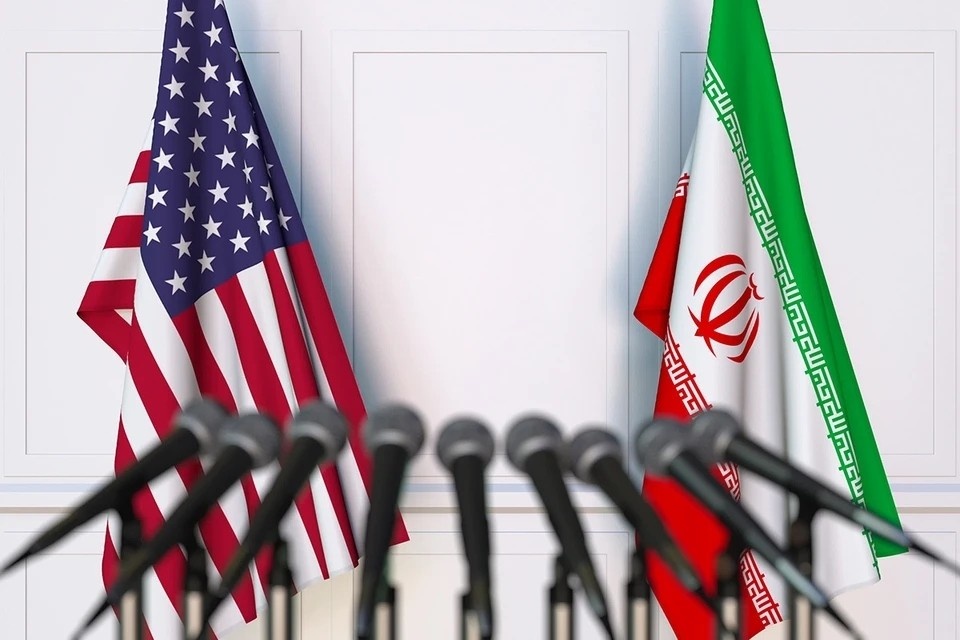    ISNA: переговоры Ирана и США по ядерной программе назначены на 6 февраля Shutterstock