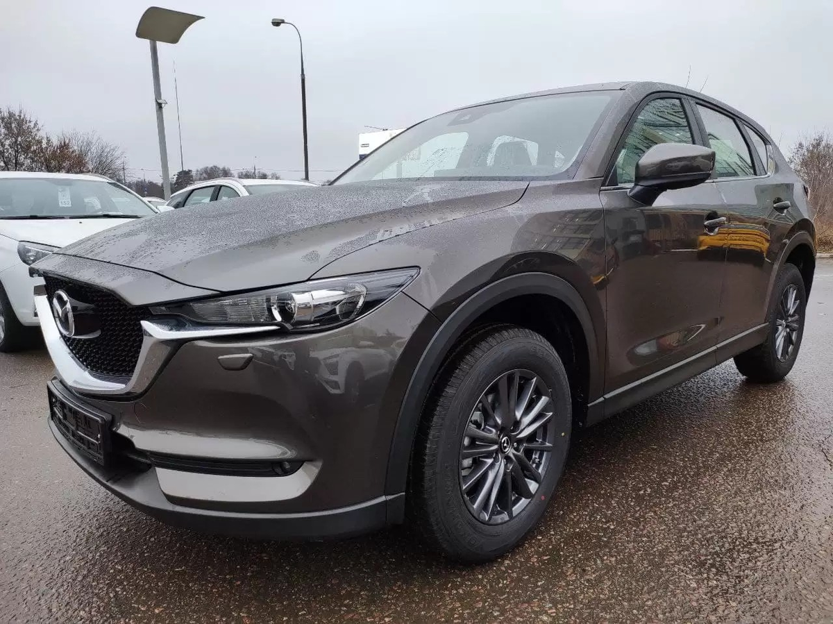 Неожиданный бестселер в рейтинге продаж января – подзабытый кроссовер Mazda CX-5
