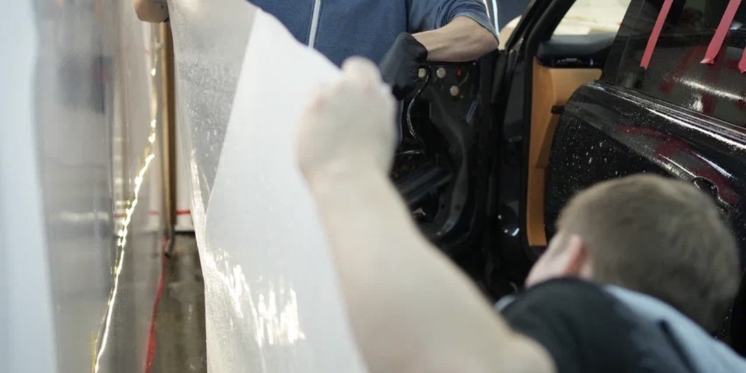 Почему в оклейке пленкой важен не только материал, но и монтаж