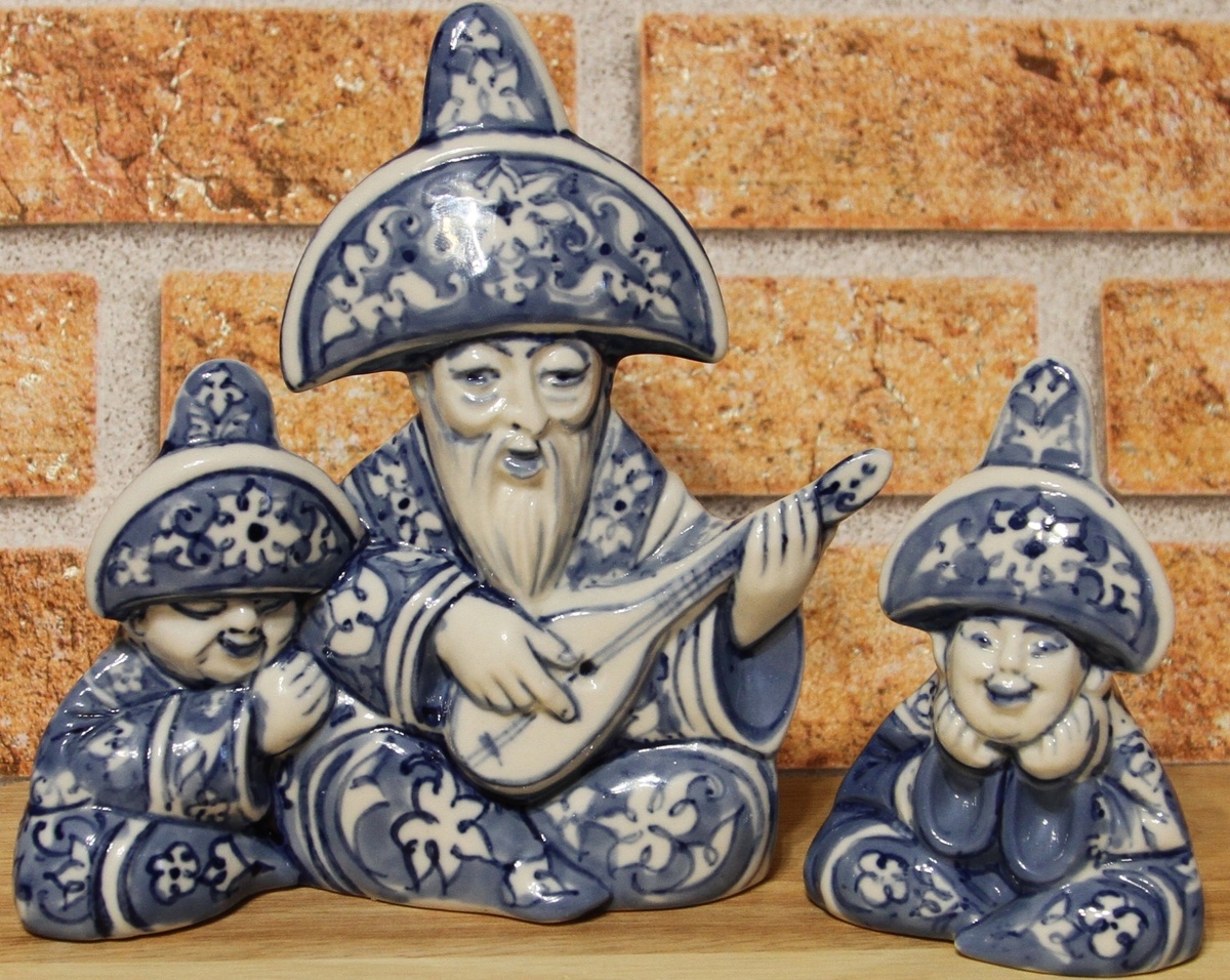 Парные статуэтки из моей коллекции листать вправо).