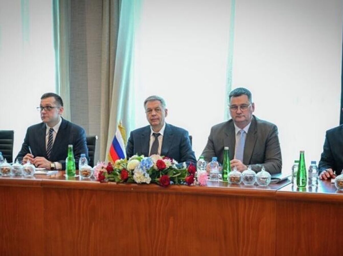    Российская делегация участвует во втором раунде переговоров представителей РФ, США и Украины в Абу-Даби | © РИА Новости / МИД ОАЭ