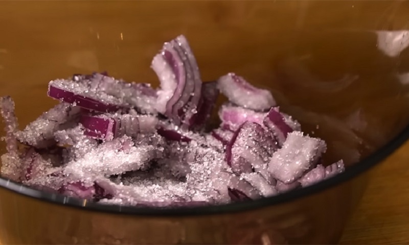 Готовим настоящий грузинский салат “Тбилиси” — секреты вкуса и атмосферы вечера