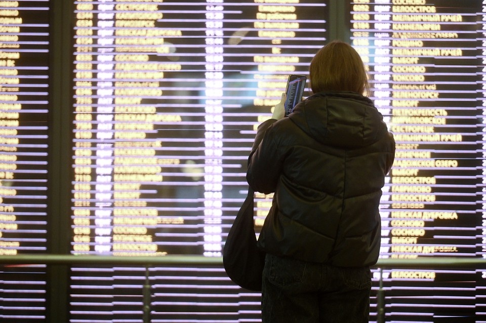    Поезда идут с задержкой по альтернативному пути. Алексей БУЛАТОВ