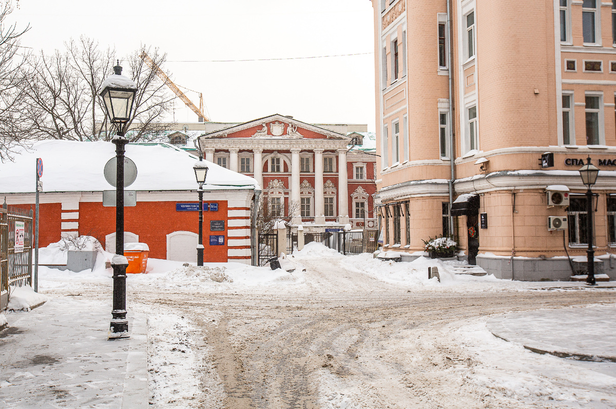 "Дом поручика Ржевского" (дореволюционная частная гимназия В.Д. Косицына). Москва. Фото автора статьи 