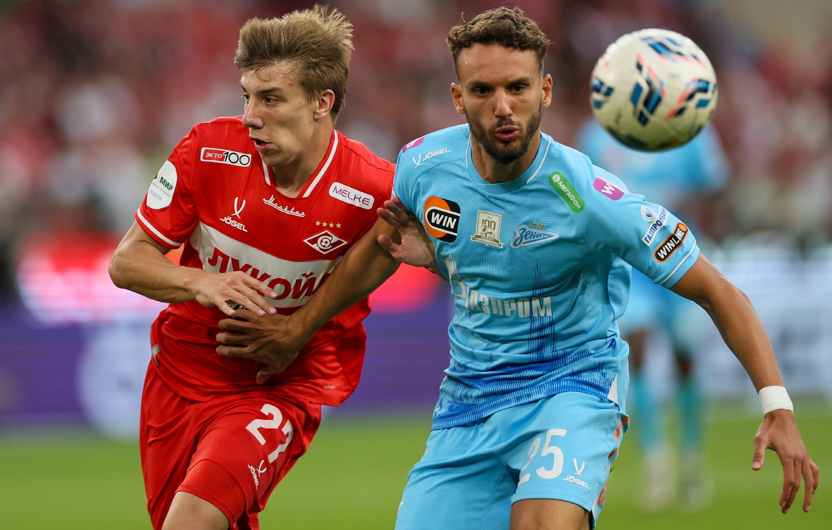    Игорь Дмитриев и Страхиня Эракович  Сергей Савостьянов/ТАСС