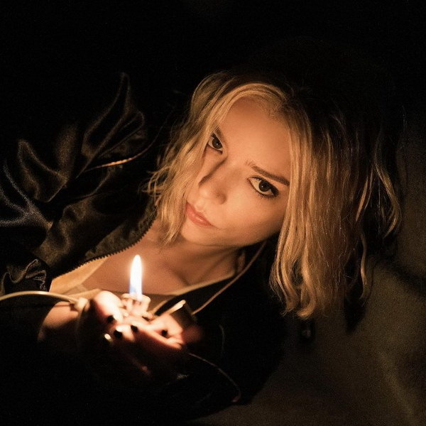     Аня Тейлор-Джой пытается выжить и скрыться от ФБР в трейлере «Лаки»