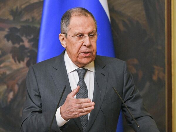 Мир не нужен Зеленскому, потому что это будет конец его карьеры — Лавров