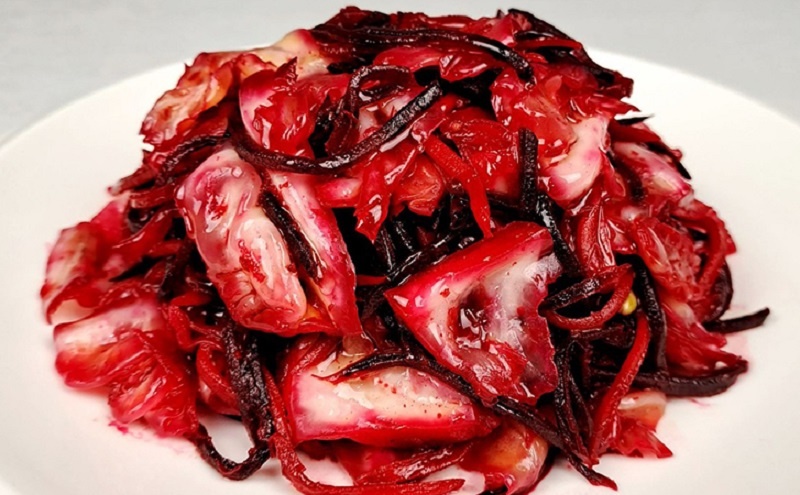 Знаменитый корейский салат из капусты и свеклы: секрет особого вкуса 