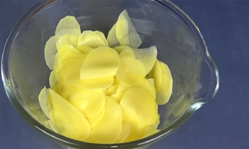 Домашние чипсы на противне: просто, быстро и вкусно — без вреда для здоровья