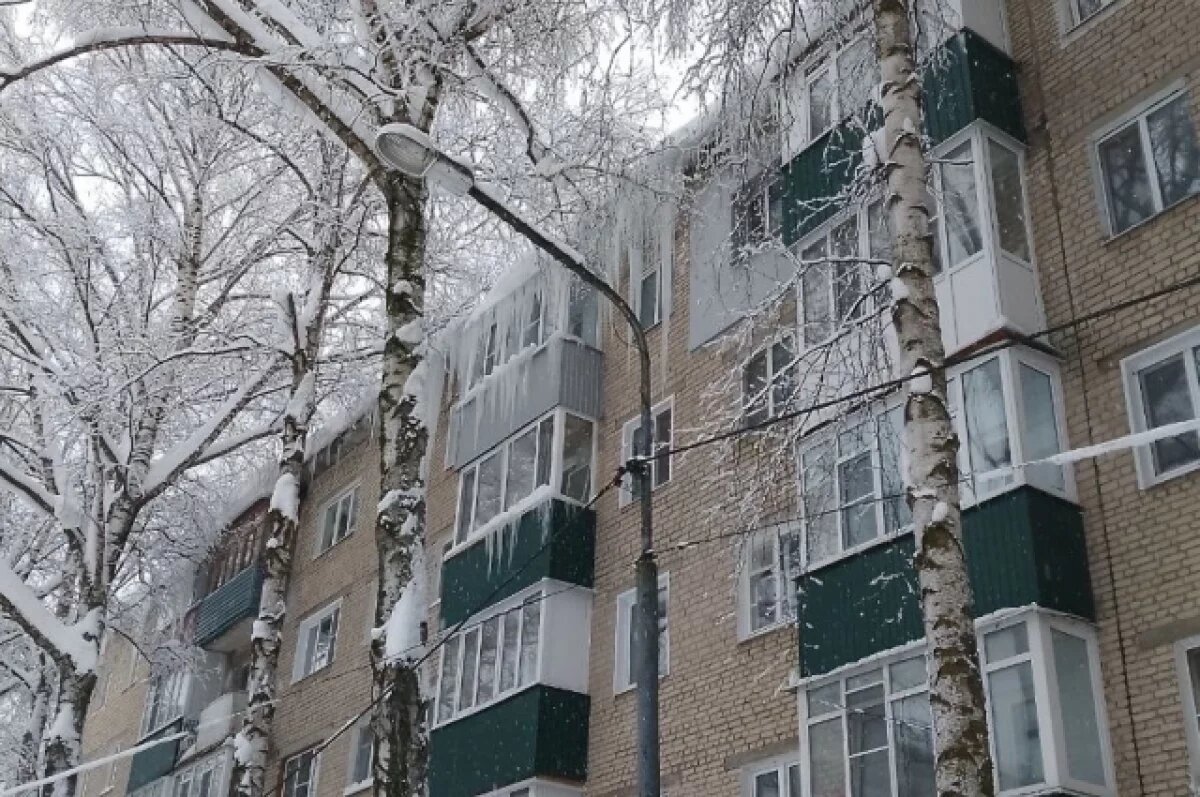    Мэрия Владимира заставила коммунальщиков очистить крыши 76 домов