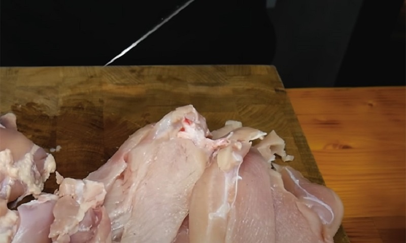 Тончайшая хрустящая корочка и домашний вкус: как приготовить идеальные наггетсы из курицы