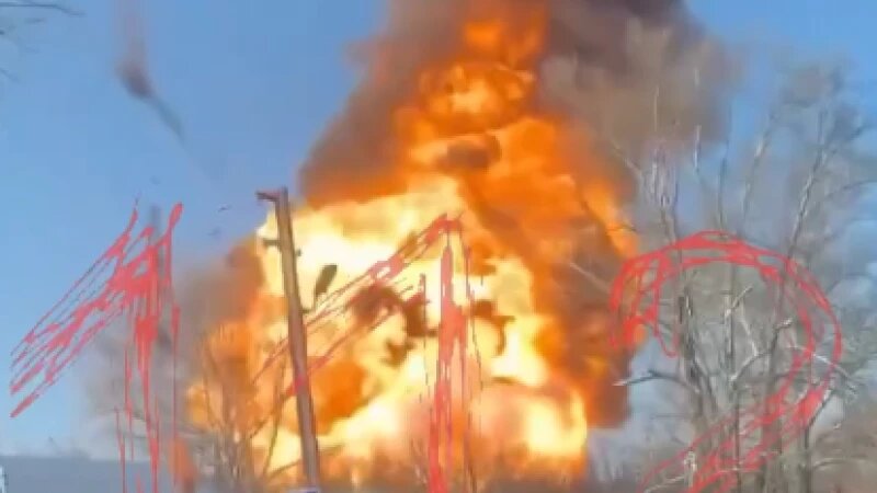     В Тамбовской области загорелись пять железнодорожных цистерн 112