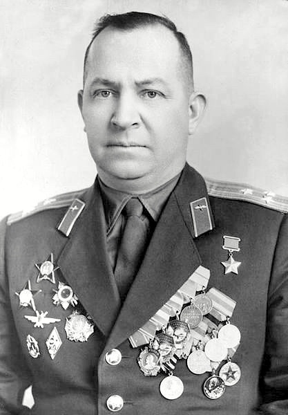 Герой Советского Союза Каравай Павел Петрович