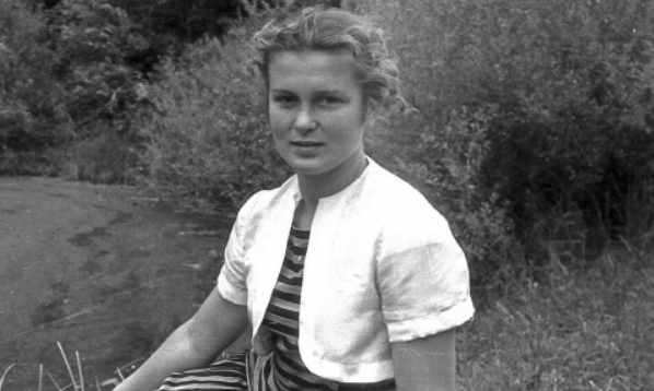 Изольда Извицкая