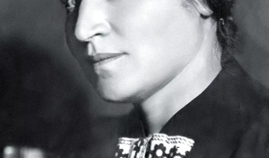 Полина Жемчужина, супруга Вячеслава Молотова и одна из пяти женщин-министров СССР, узнавшая застенки Лубянки