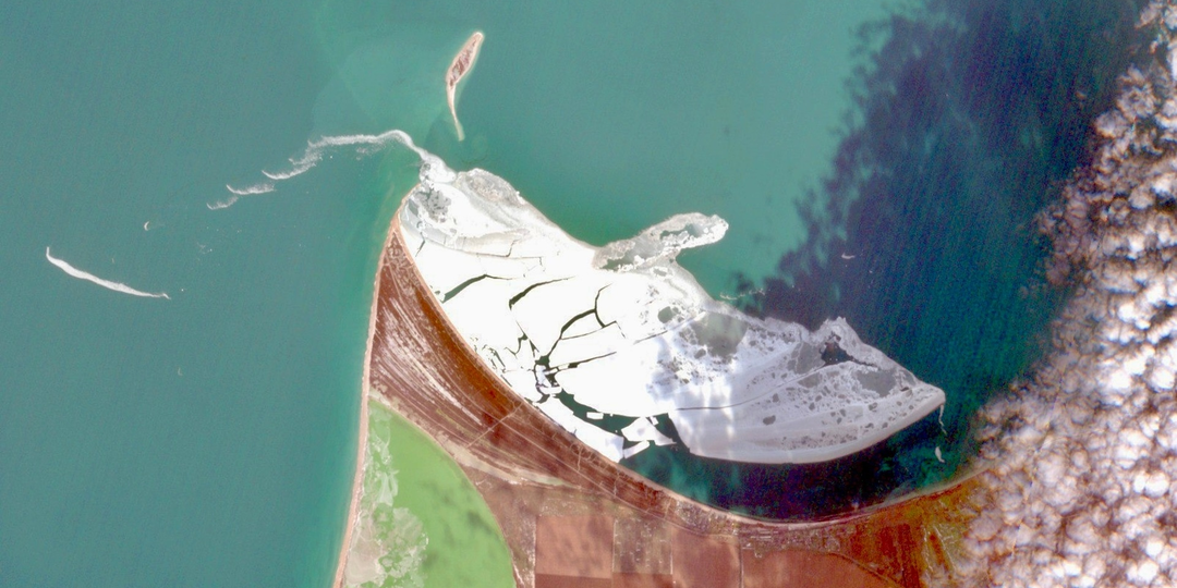 В Черном море у берегов Крыма обнаружили семикилометровое ледяное поле